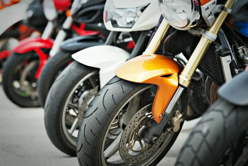 motocykle 1024x683 - Na co warto zwrócić uwagę przed wypożyczeniem motoru?